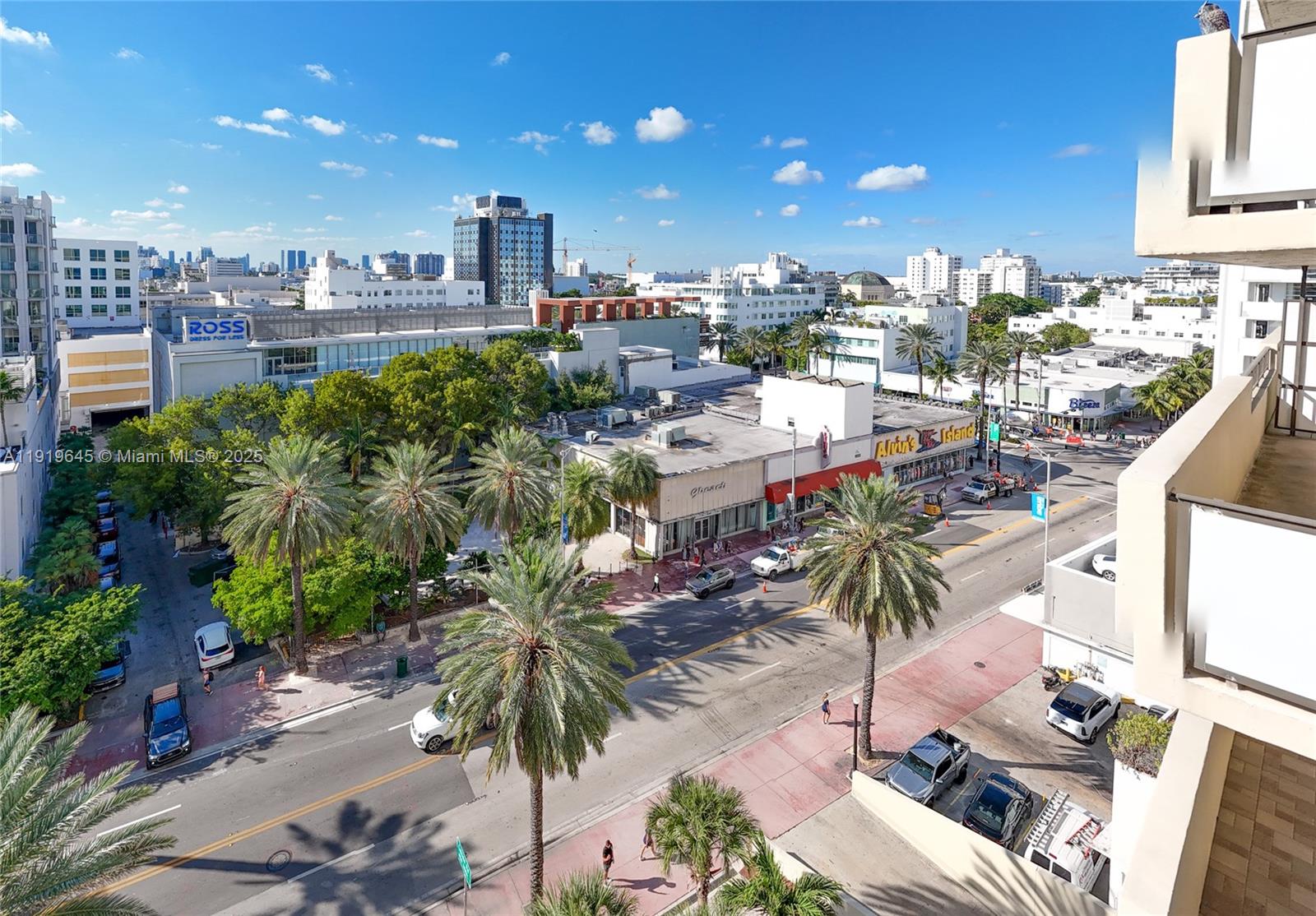 1621 Collins Ave # 802