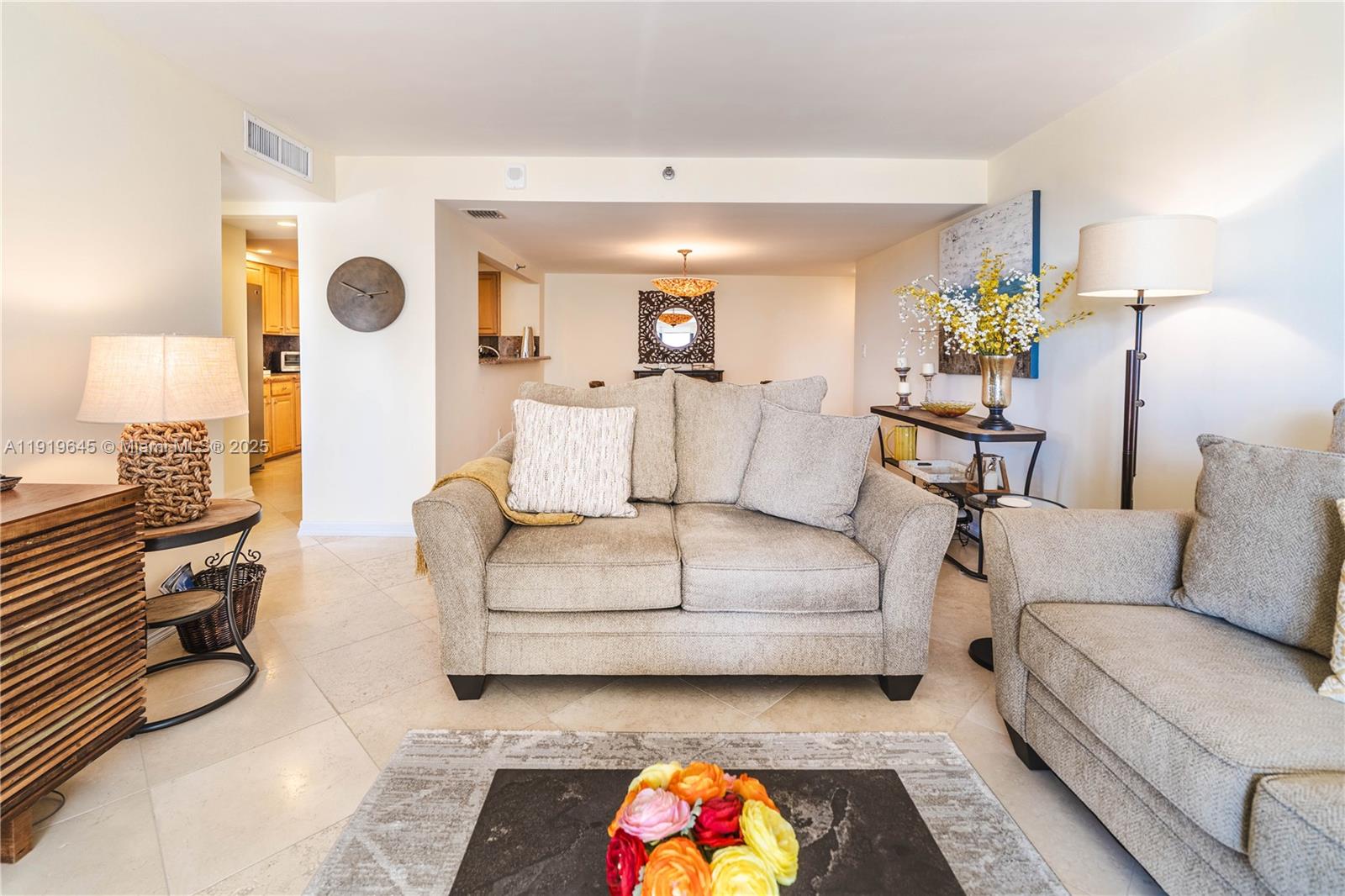 1621 Collins Ave # 802