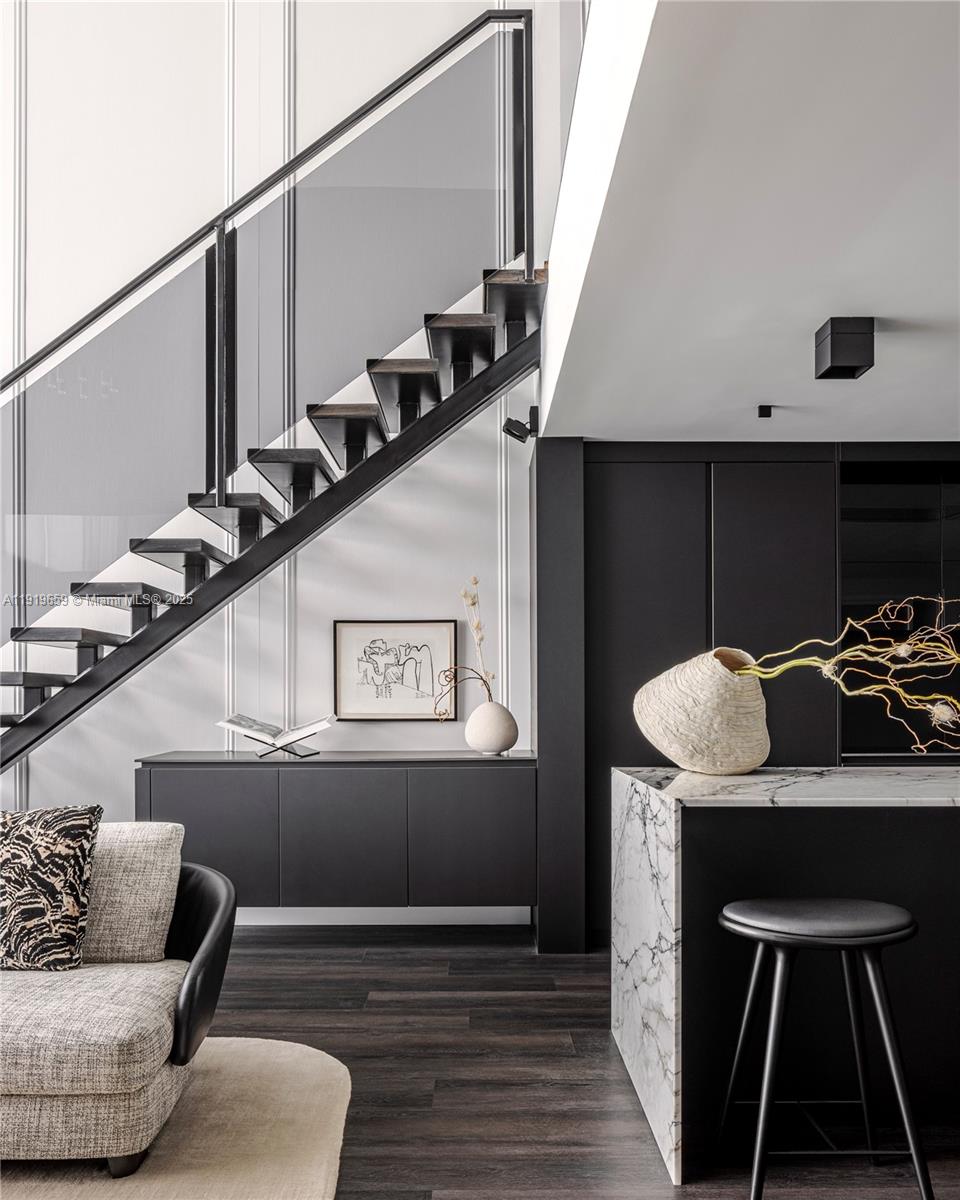 1040 Biscayne Blvd # 2202