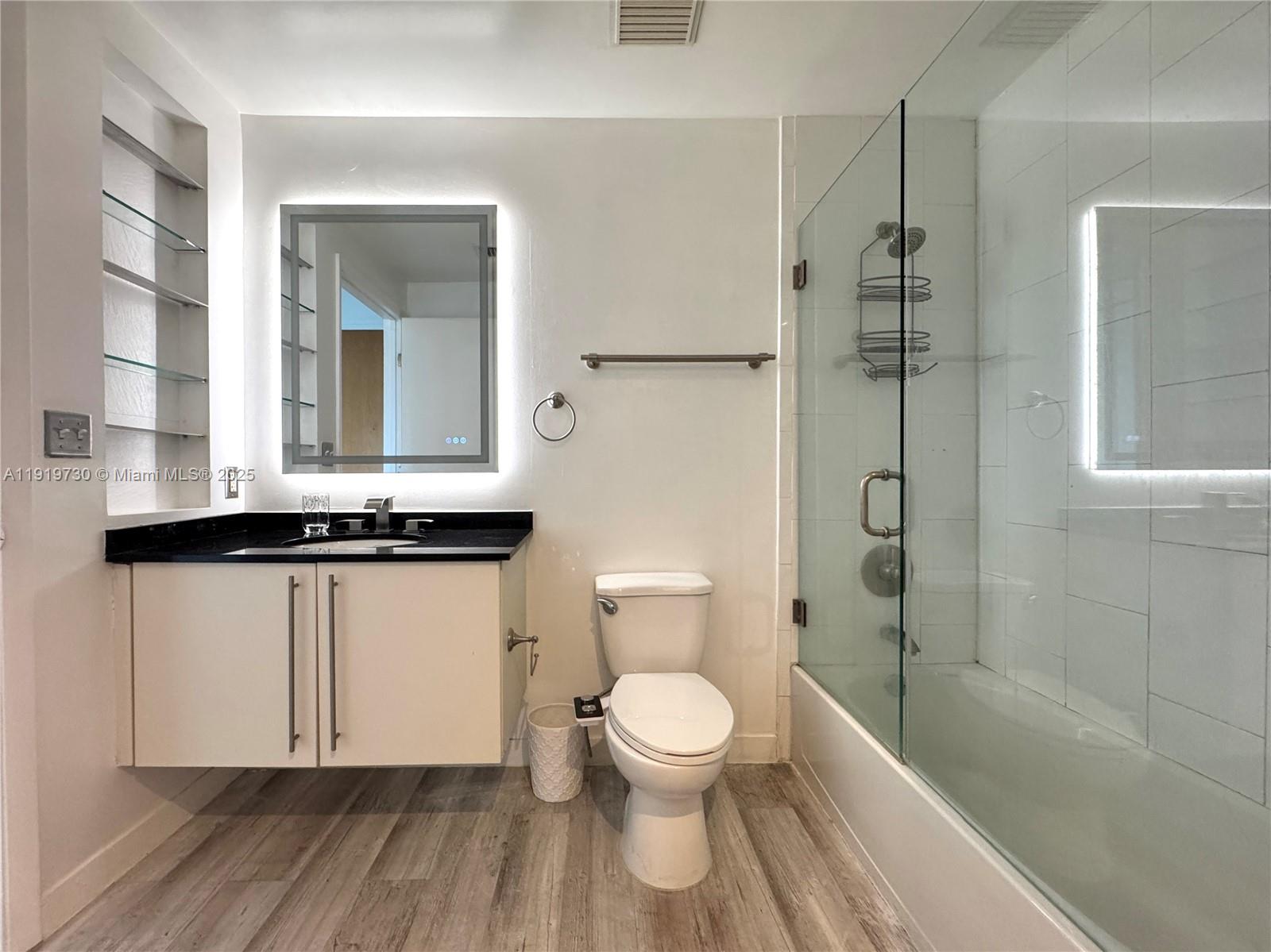 8101 Biscayne Blvd # 615 Unit: R-615