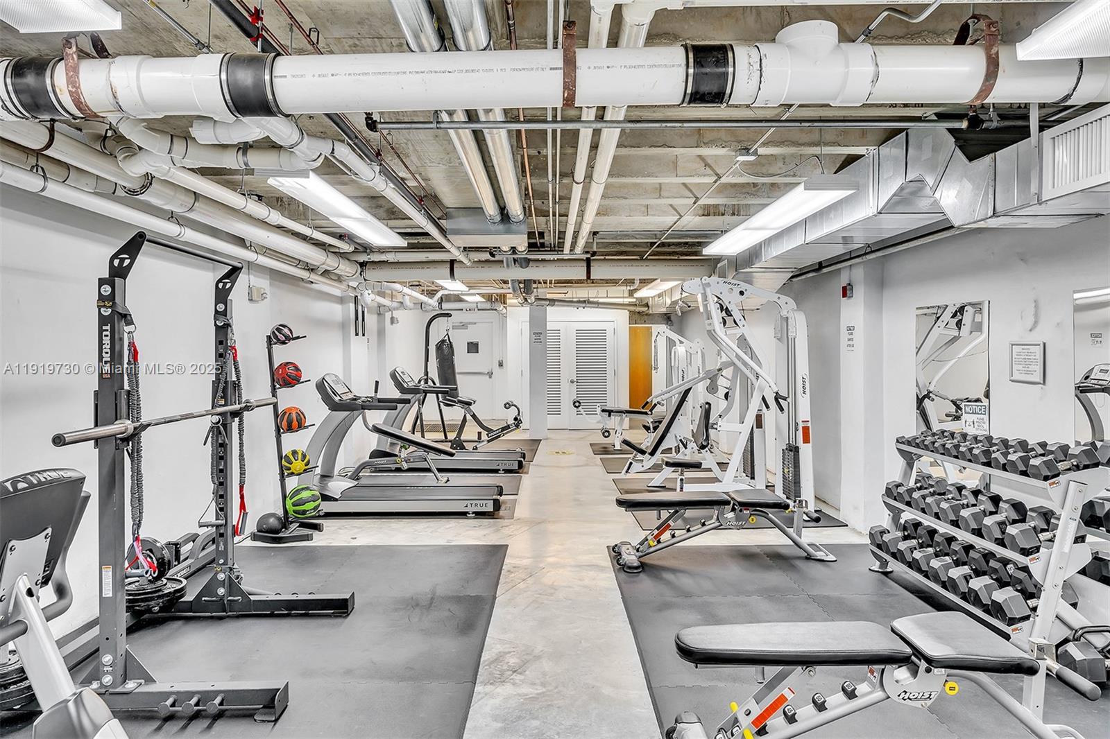 8101 Biscayne Blvd # 615 Unit: R-615