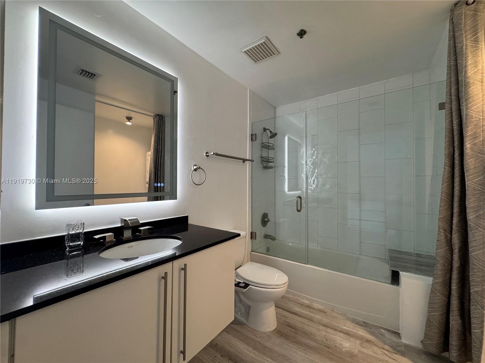 8101 Biscayne Blvd # 615 Unit: R-615