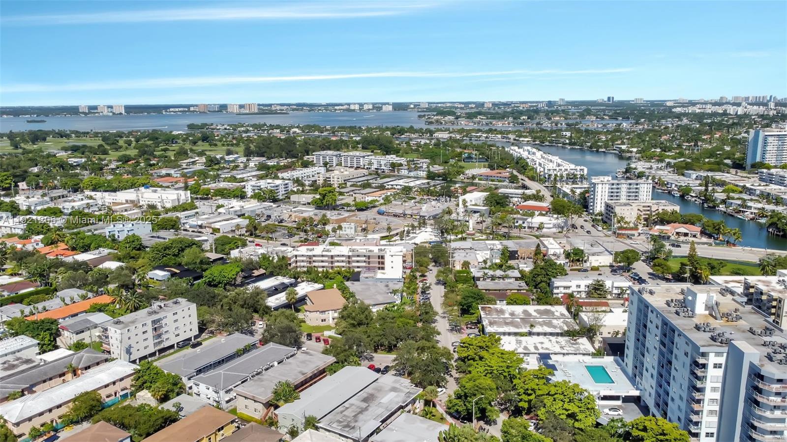 6921 Rue Vendome # 1