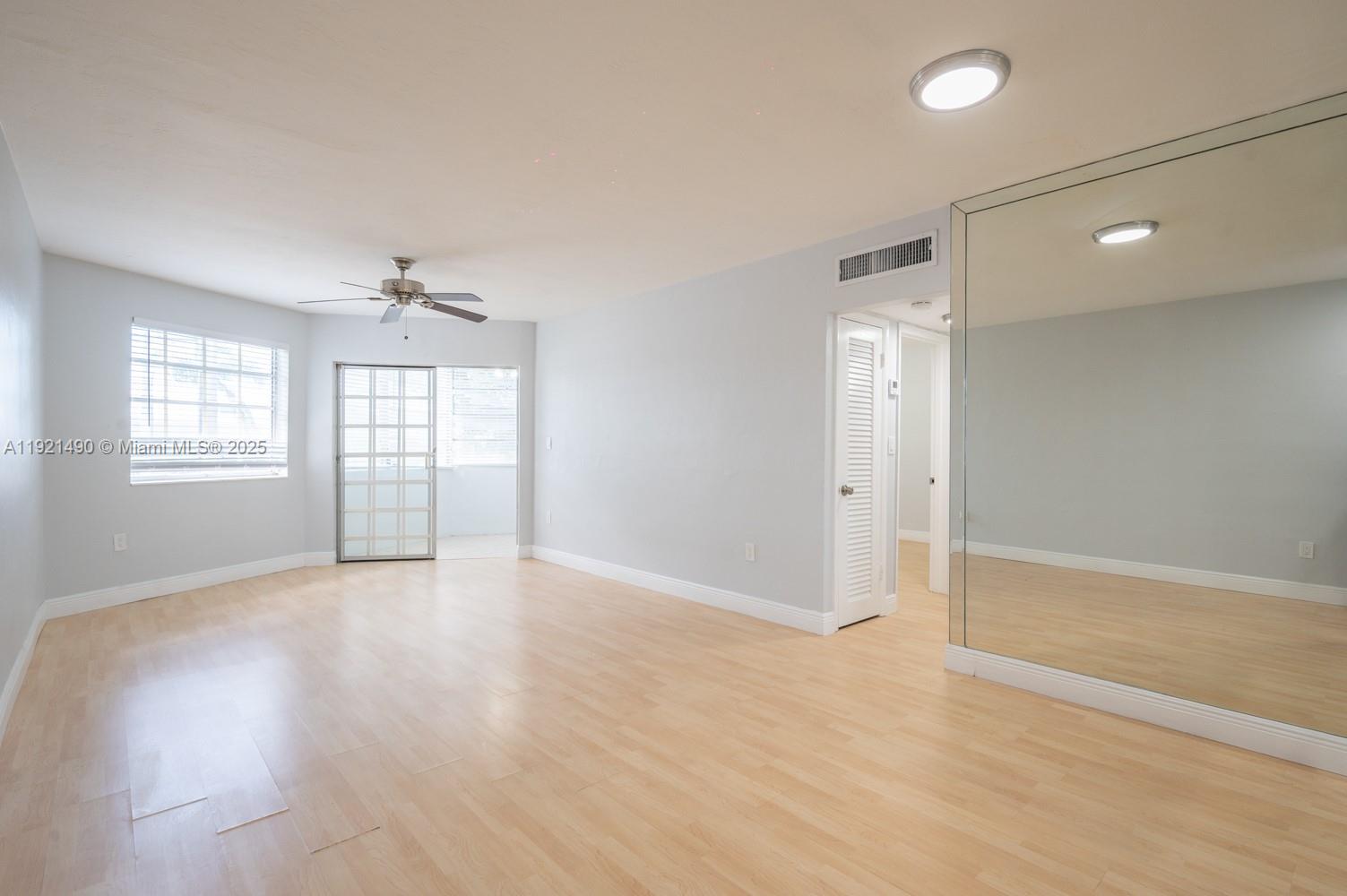 1651 NE Miami Gardens Dr Unit: 204