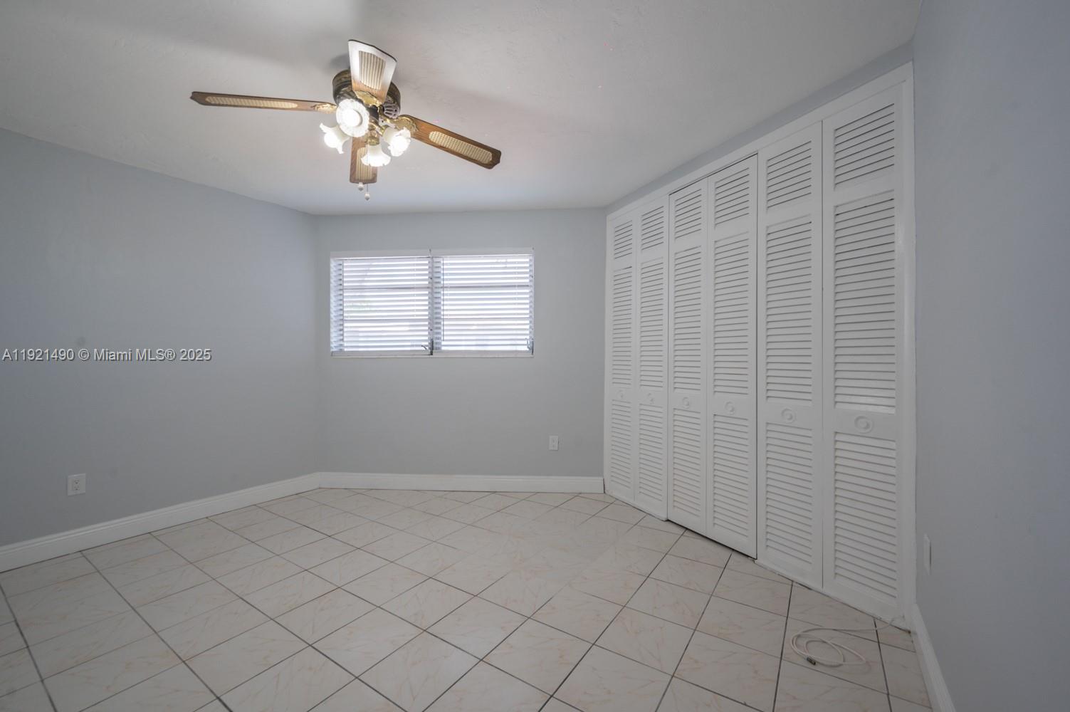 1651 NE Miami Gardens Dr Unit: 204
