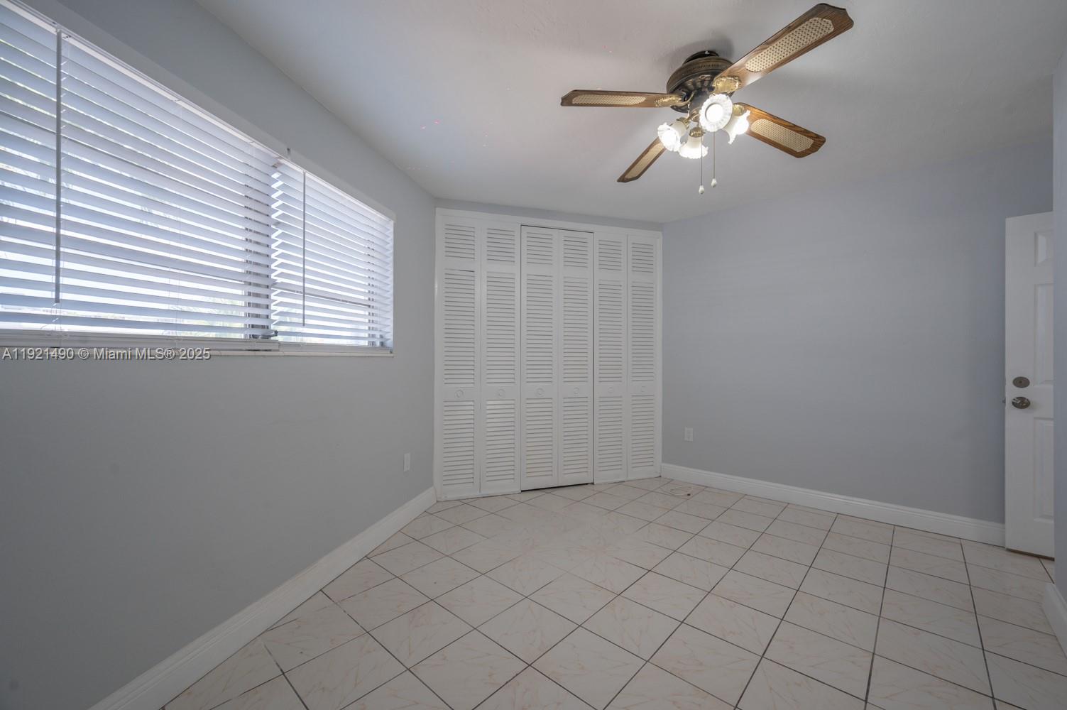 1651 NE Miami Gardens Dr Unit: 204