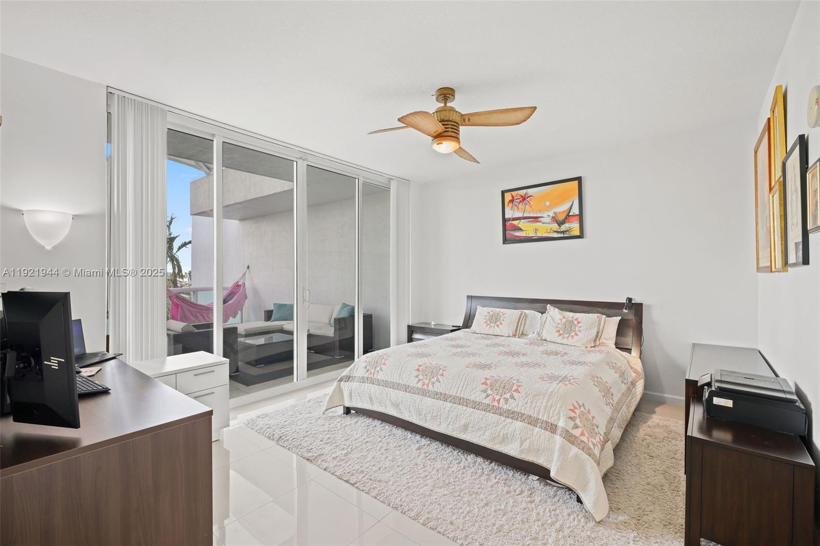 7914 Harbor Island Dr # 303