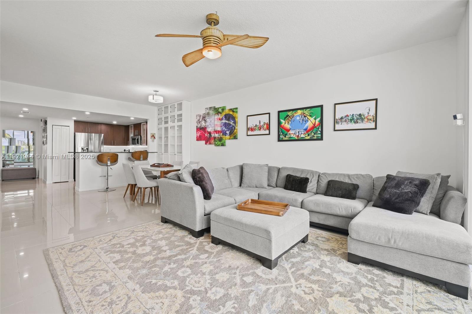 7914 Harbor Island Dr # 303