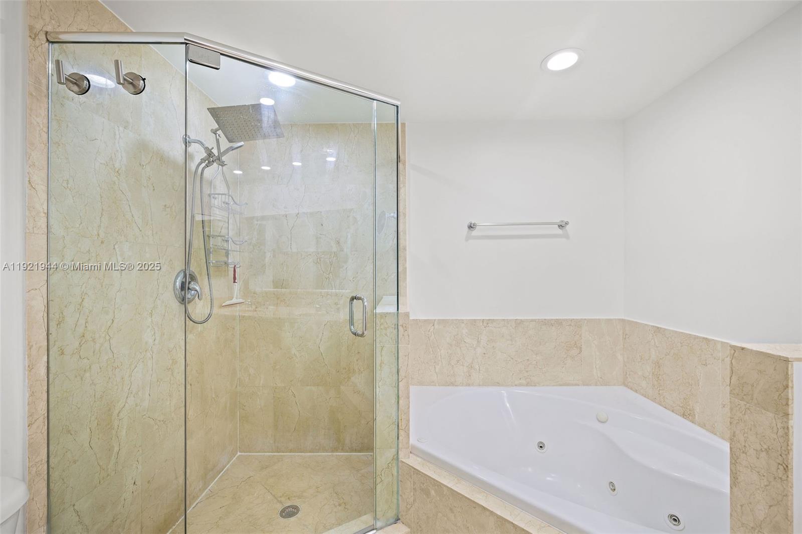 7914 Harbor Island Dr # 303