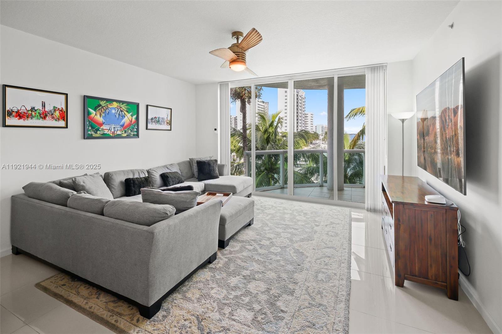 7914 Harbor Island Dr # 303