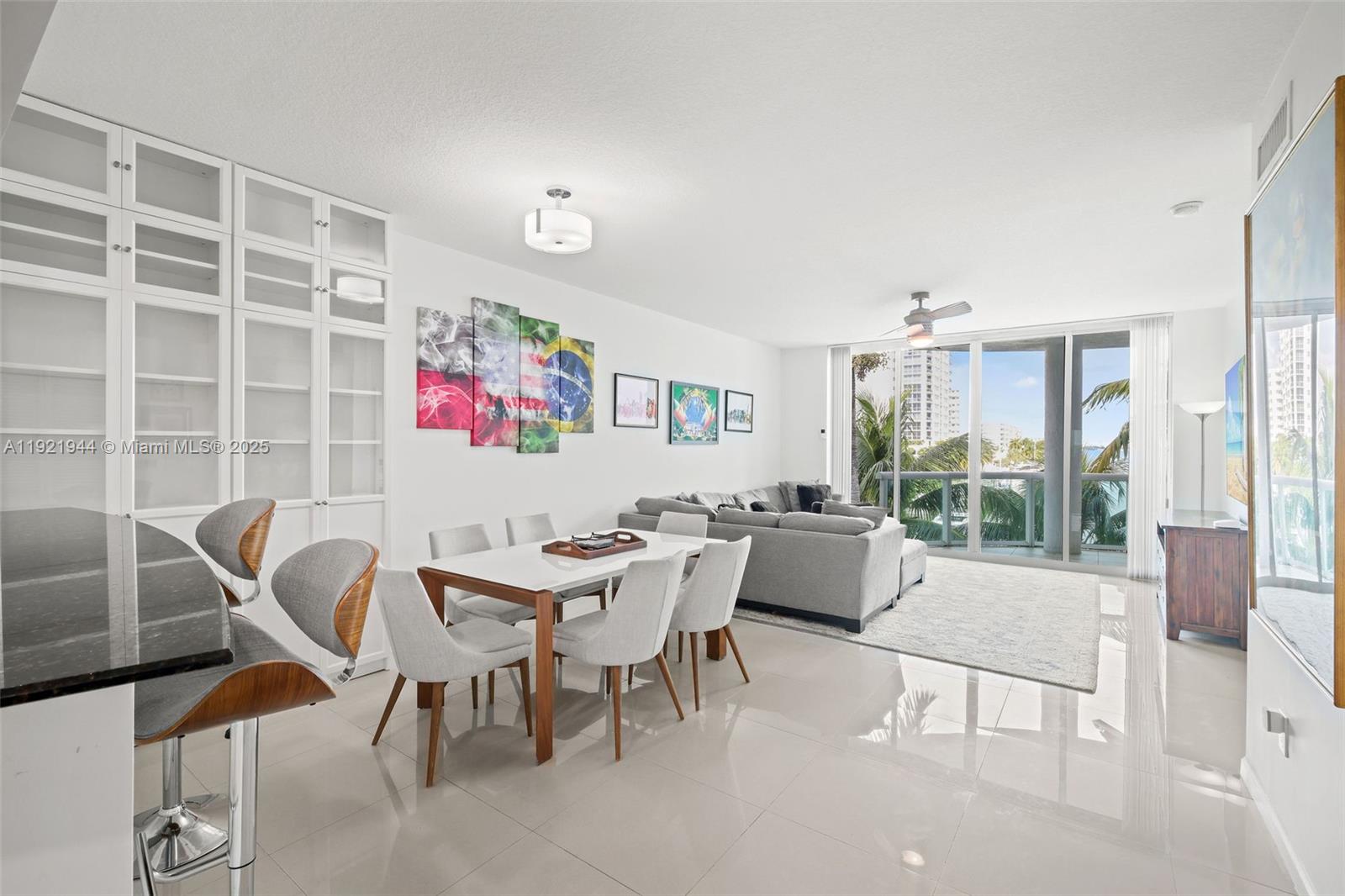 7914 Harbor Island Dr # 303