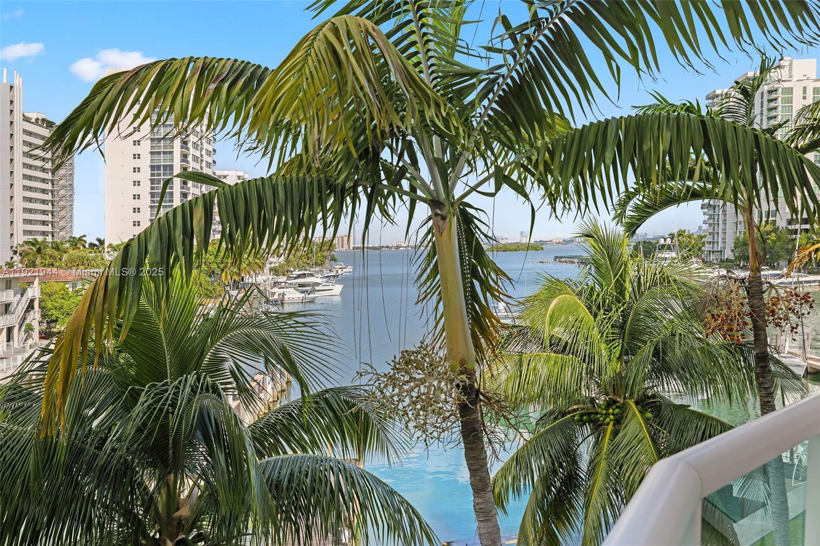 7914 Harbor Island Dr # 303