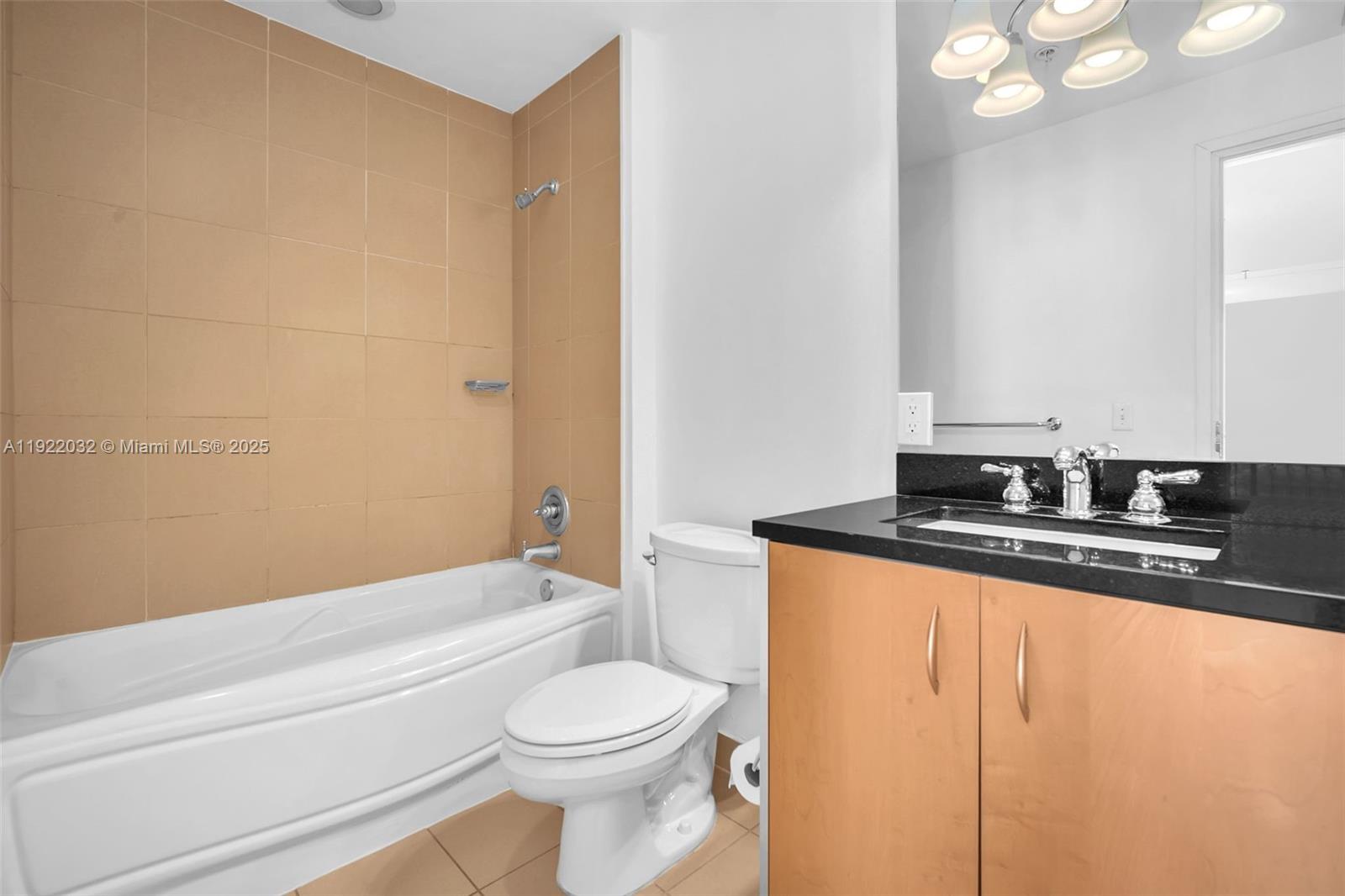 300 S Biscayne Blvd # 822 Unit: L-822