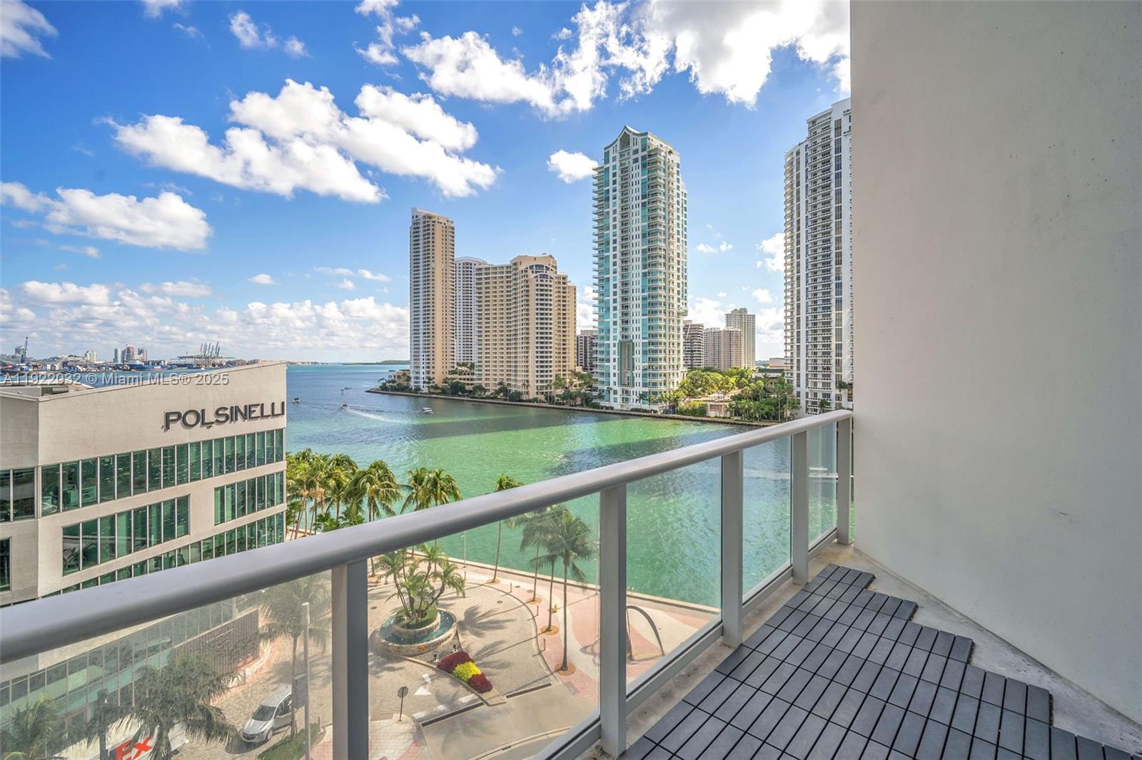 300 S Biscayne Blvd # 822 Unit: L-822