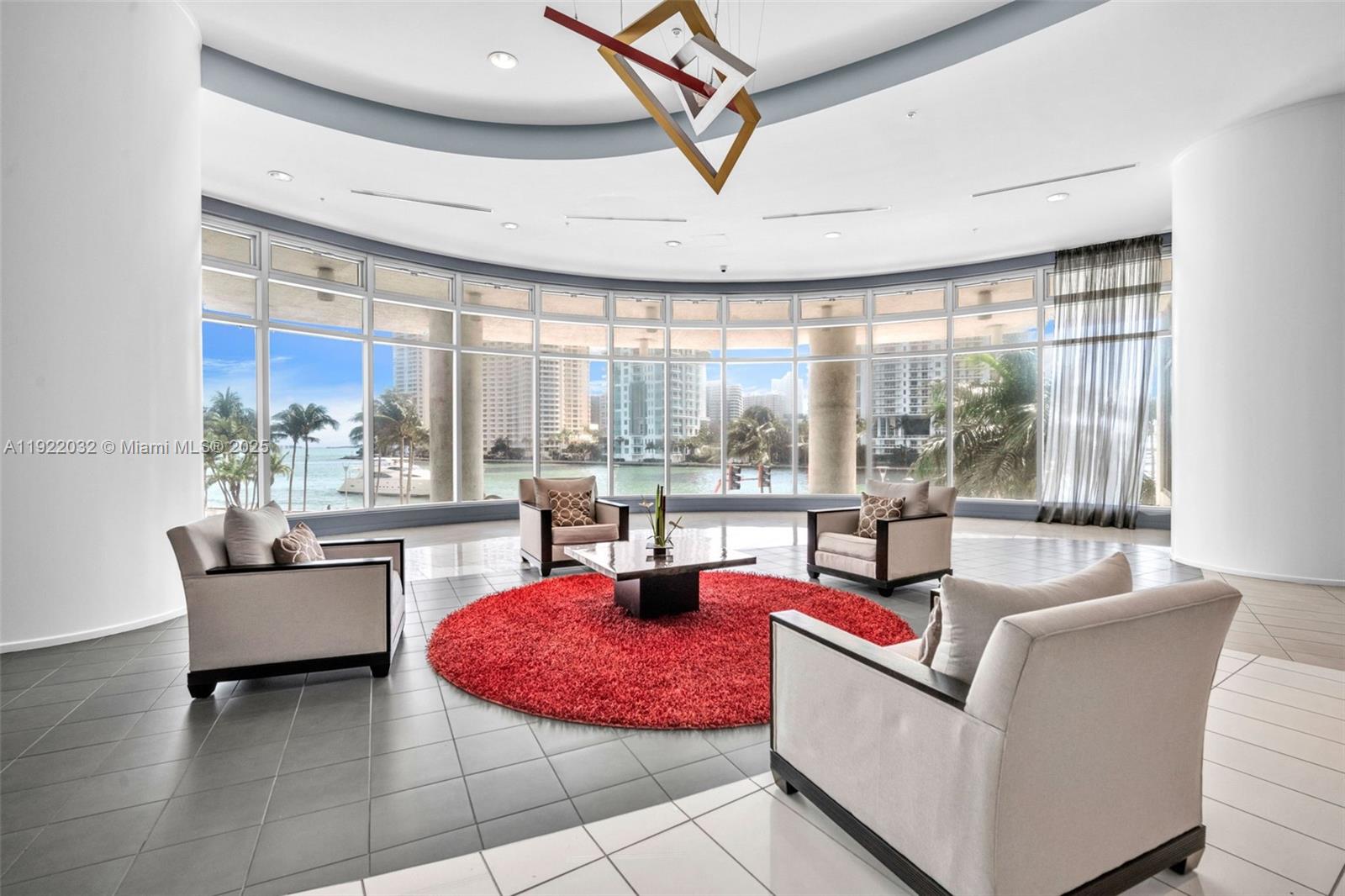 300 S Biscayne Blvd # 822 Unit: L-822