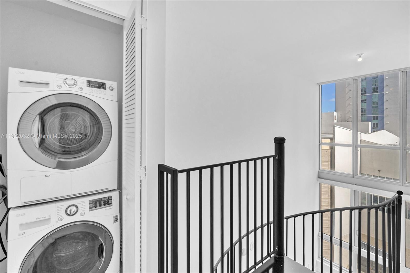 300 S Biscayne Blvd # 822 Unit: L-822