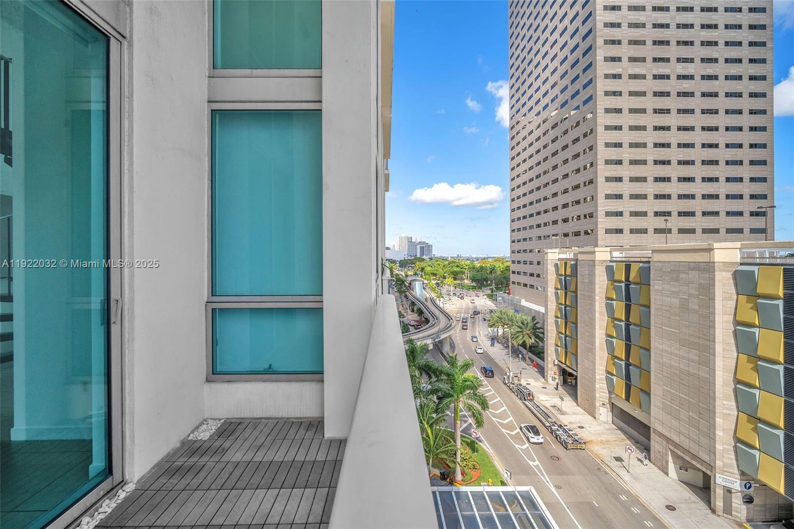 300 S Biscayne Blvd # 822 Unit: L-822