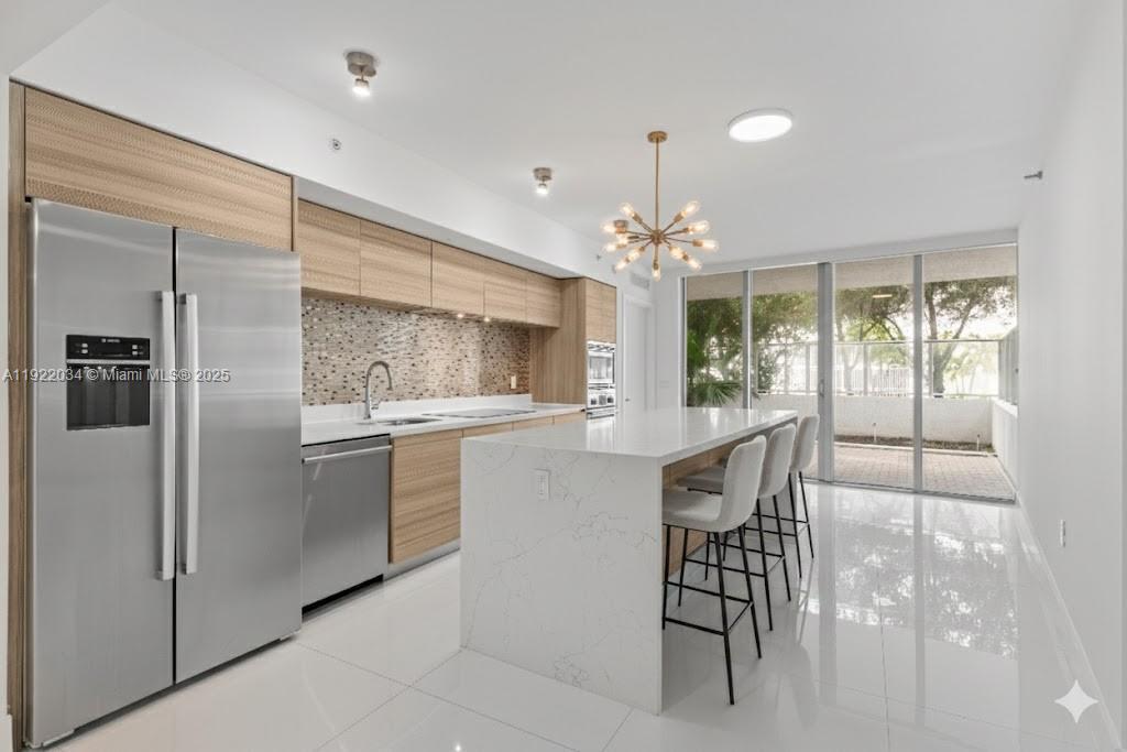 6620 Indian Creek Dr # 116