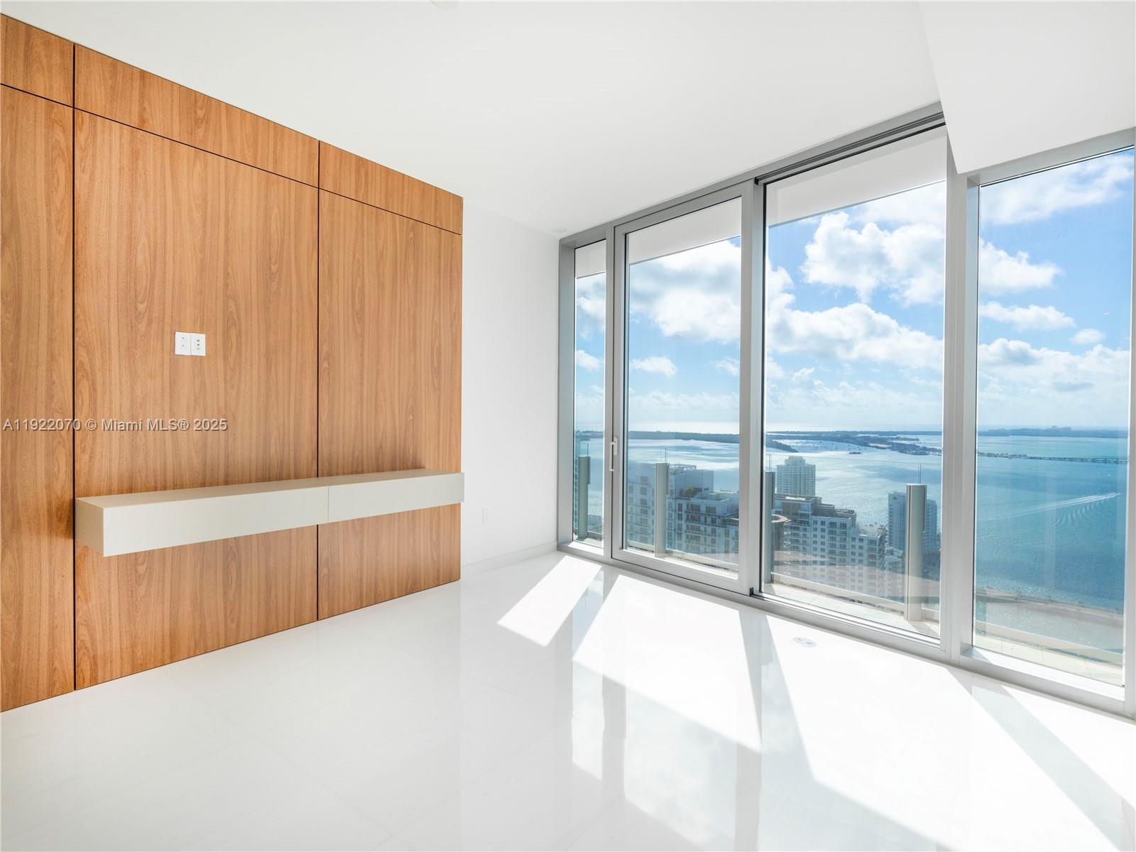 300 Biscayne Boulevard Way # 4305W