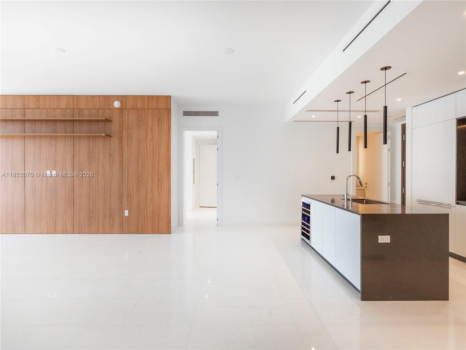 300 Biscayne Boulevard Way # 4305W