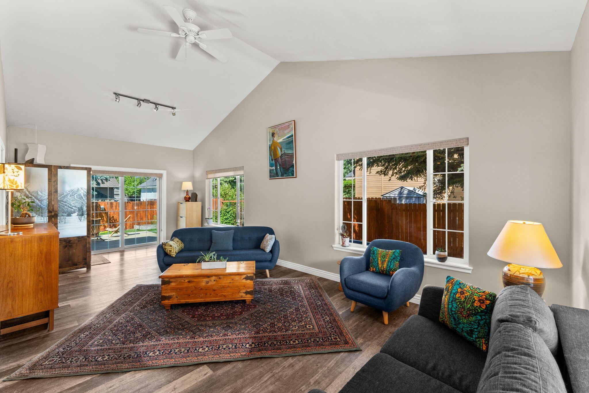 1051 Foxmoor Dr