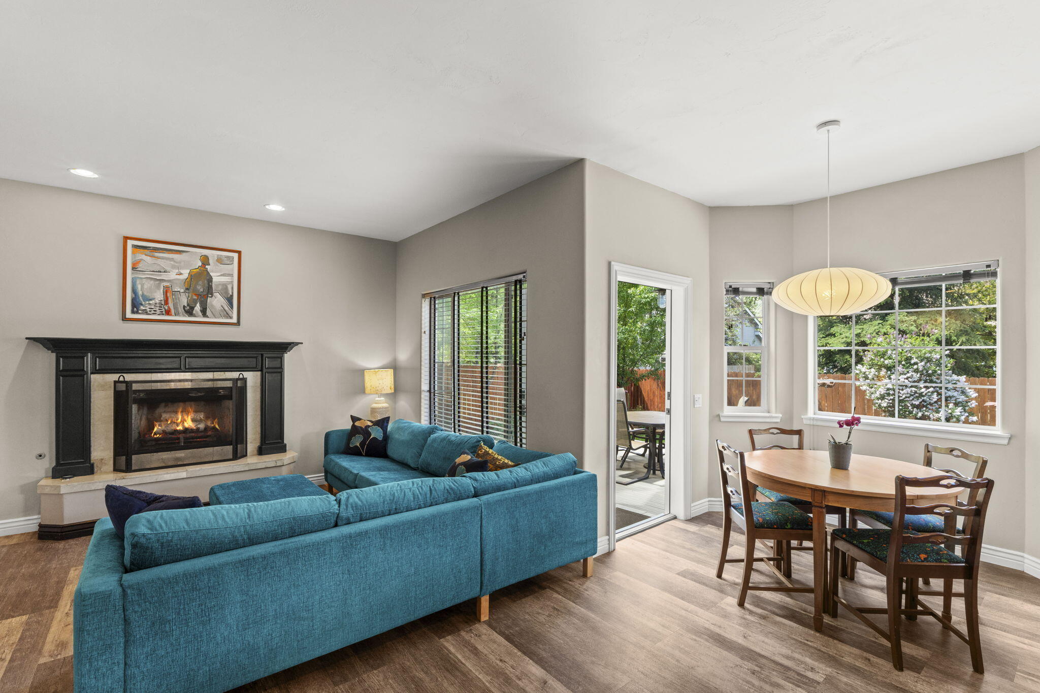 1051 Foxmoor Dr