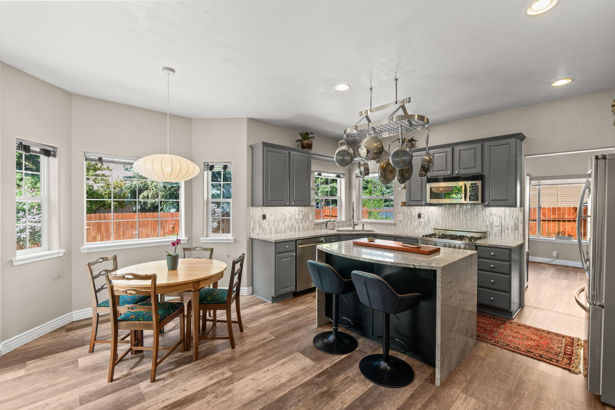 1051 Foxmoor Dr