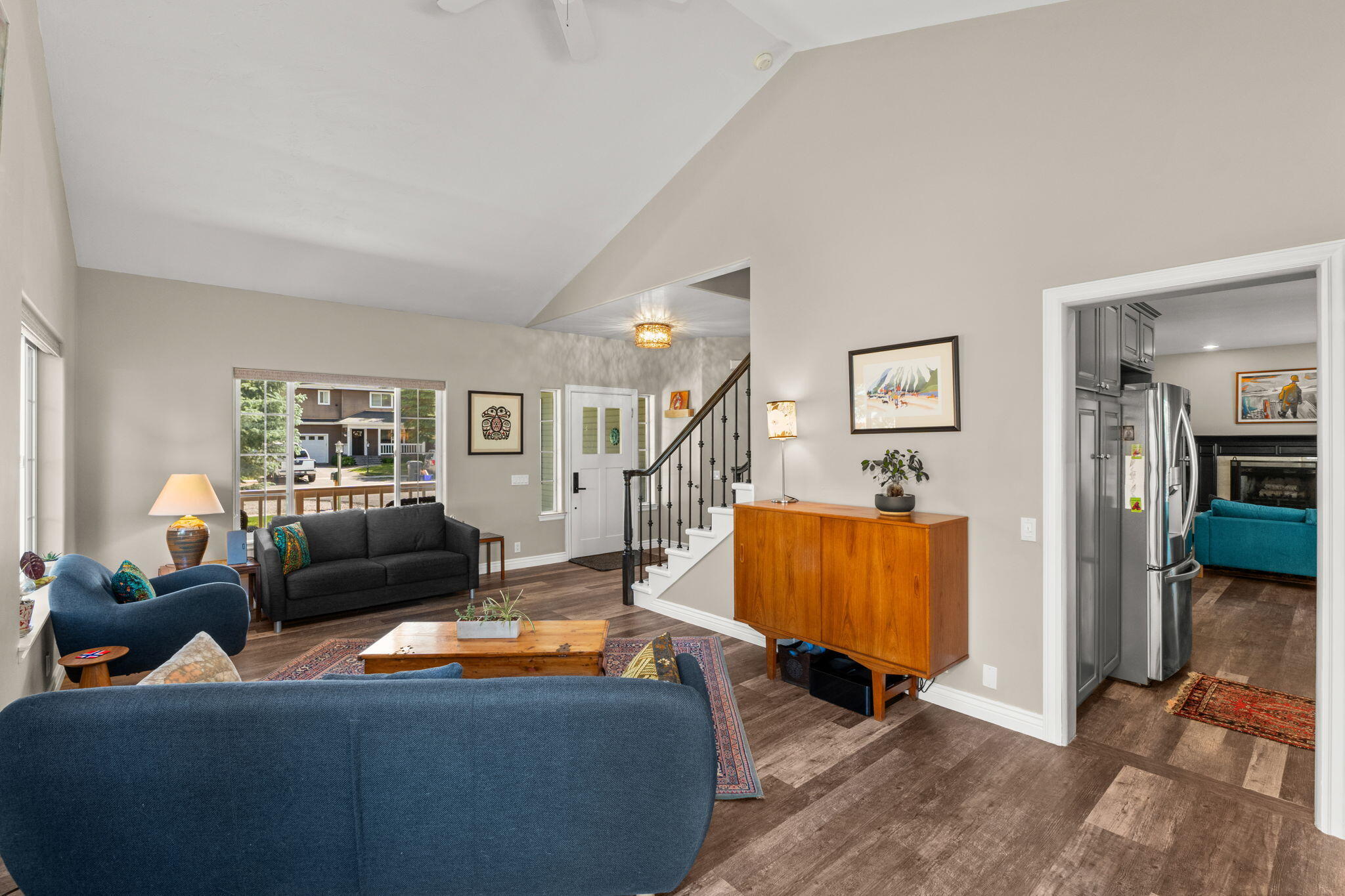 1051 Foxmoor Dr