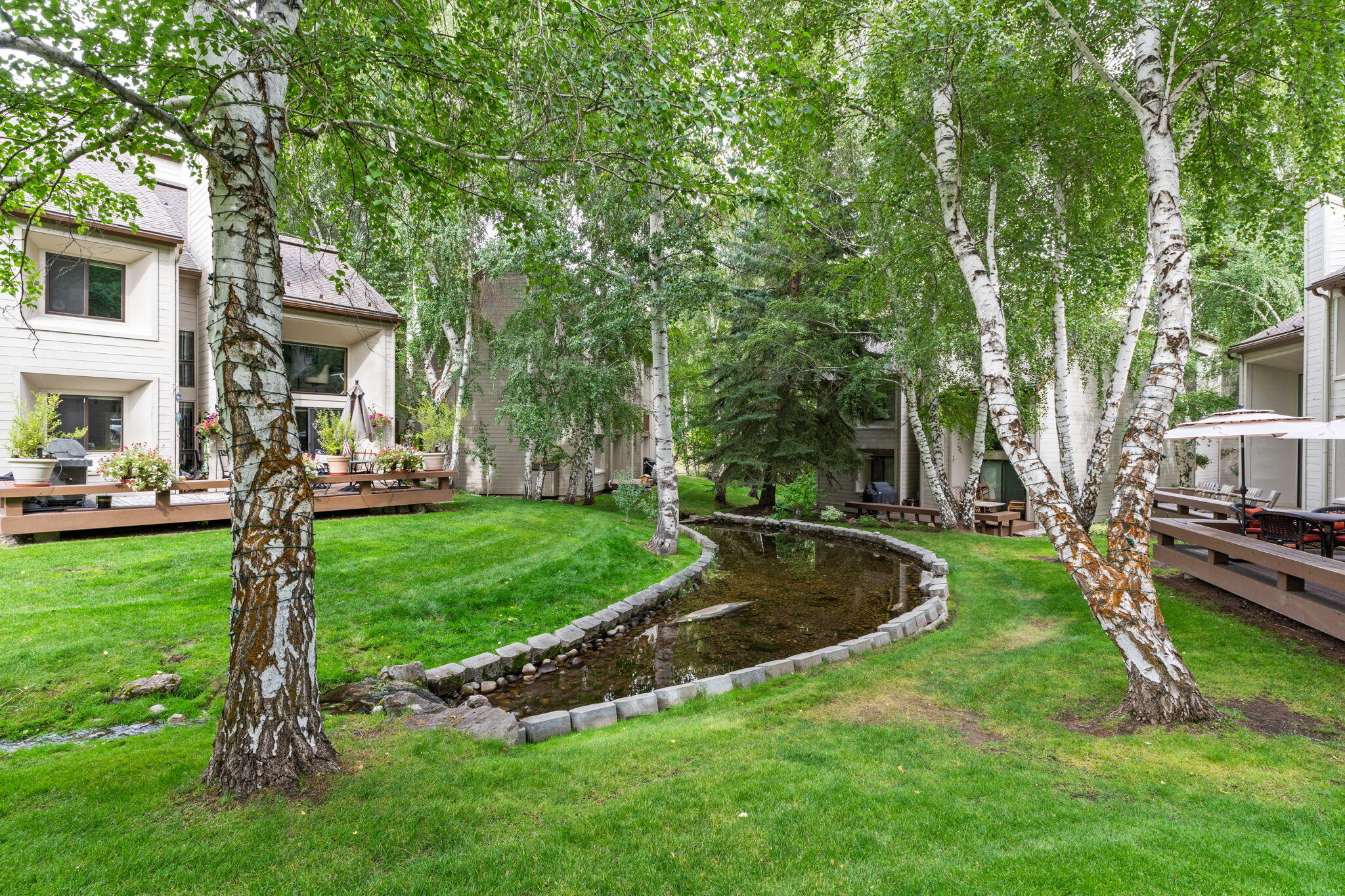 2405 Indian Springs Condo Dr