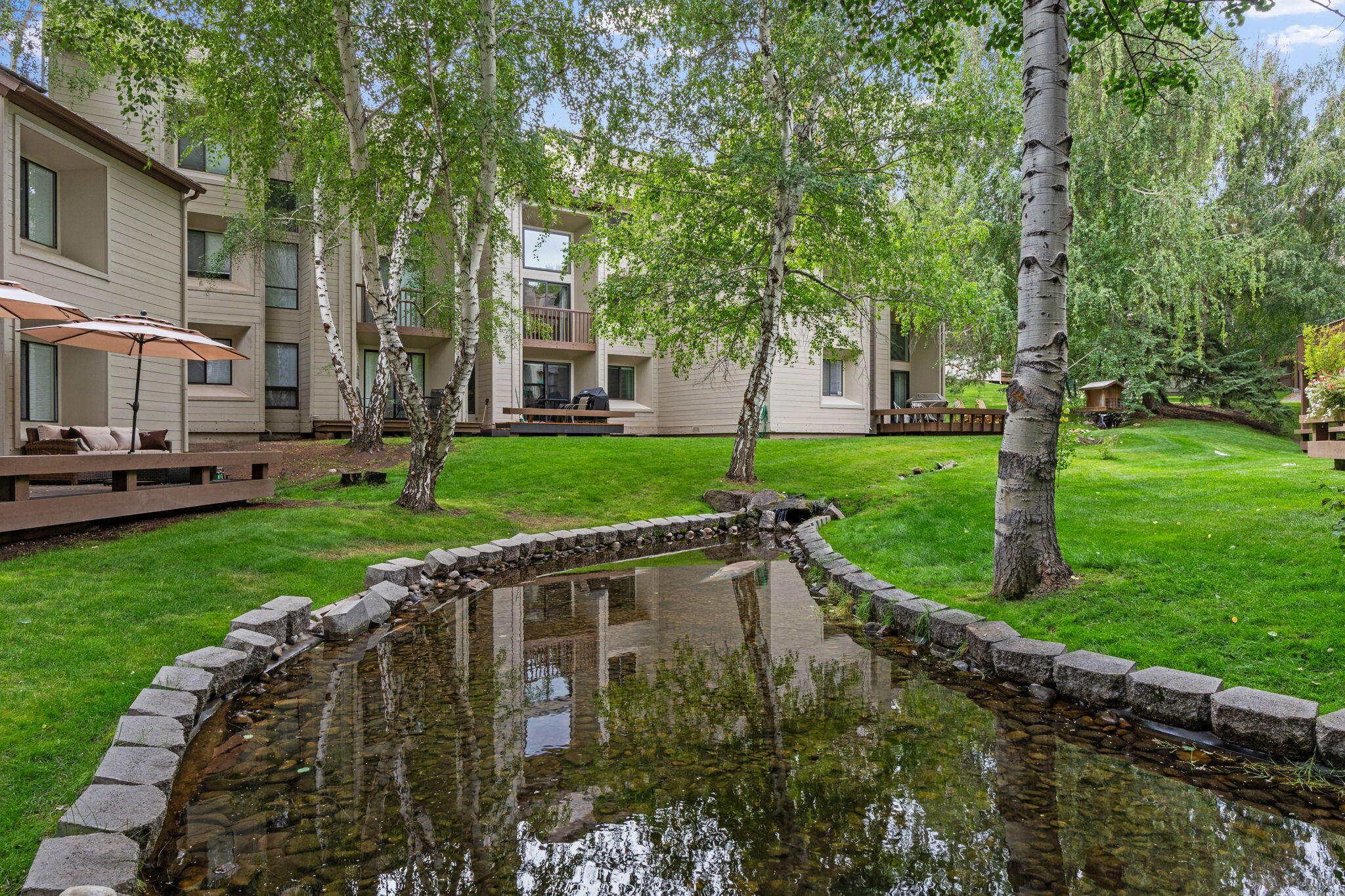 2405 Indian Springs Condo Dr