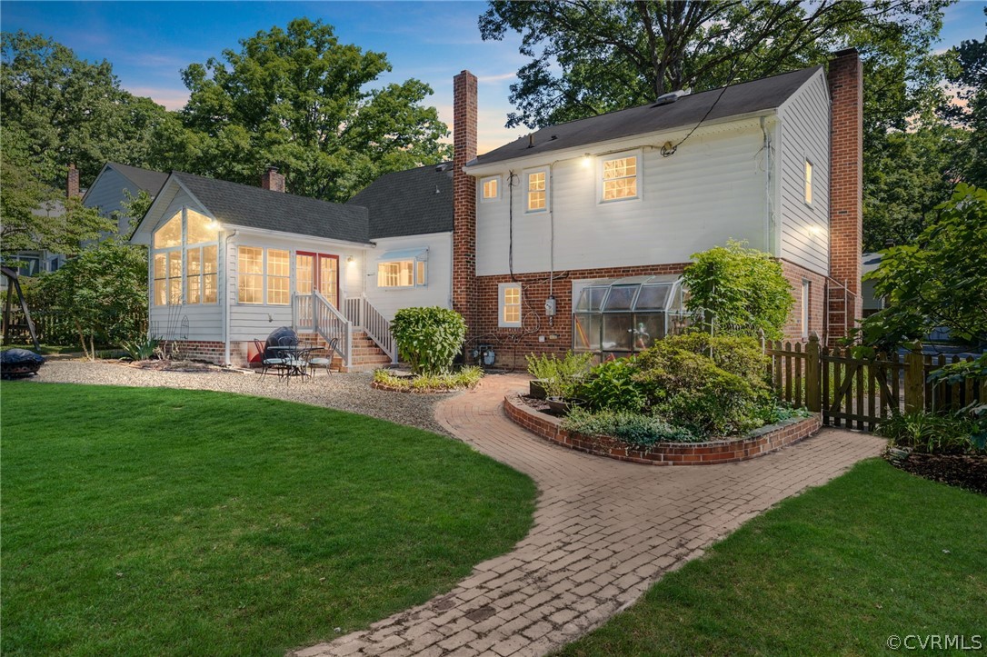 8003 Moorefield Rd
