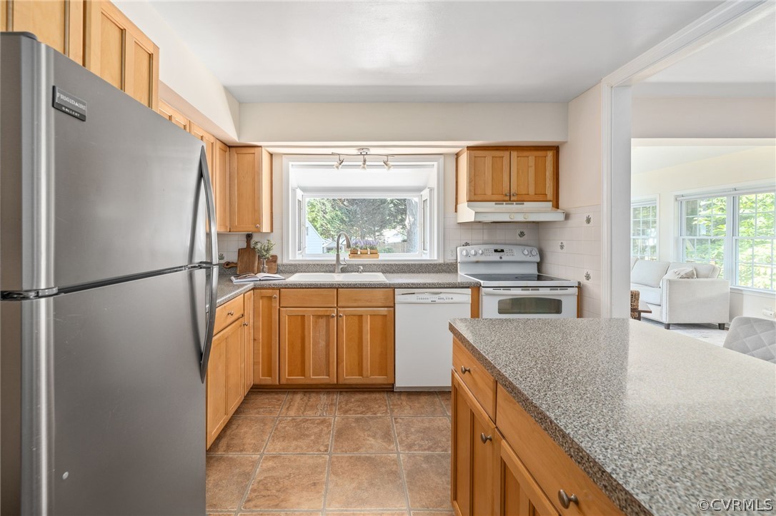 8003 Moorefield Rd