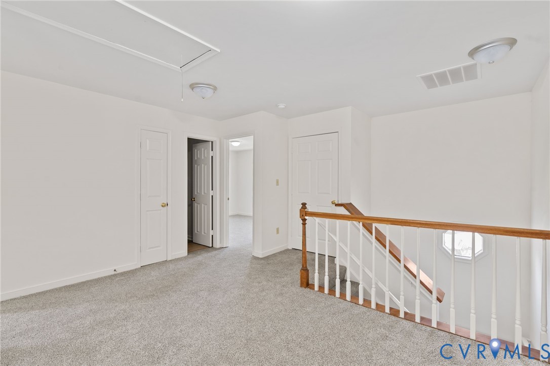 2206 High Bush Cir