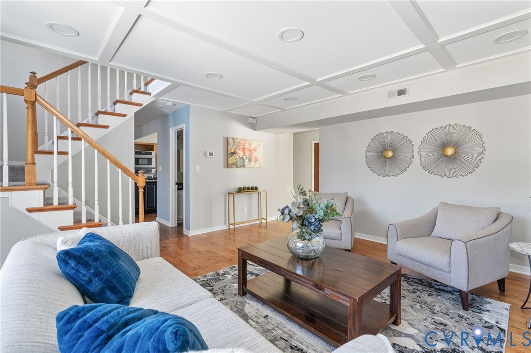 10928 Forest Trace Ln