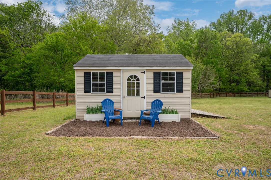 1937 Retreat Dr