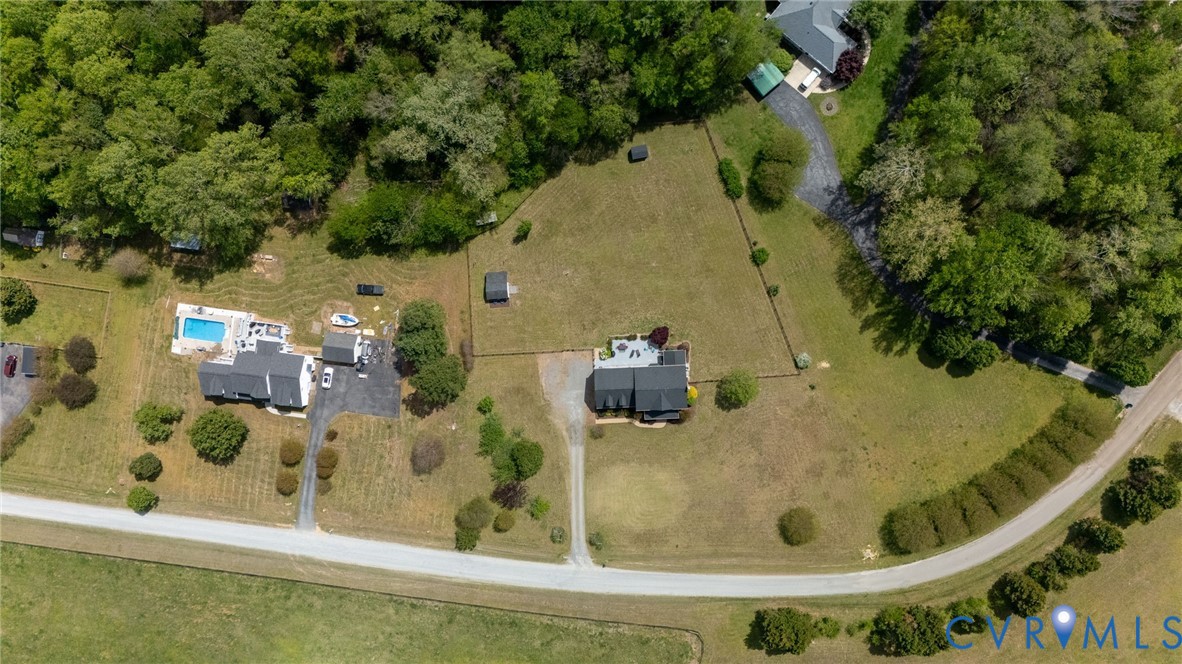 1937 Retreat Dr