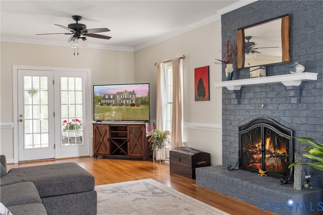 1937 Retreat Dr