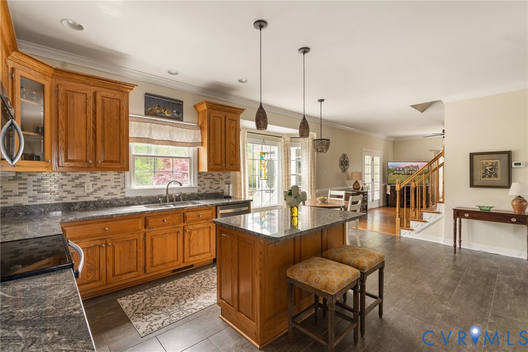 1937 Retreat Dr