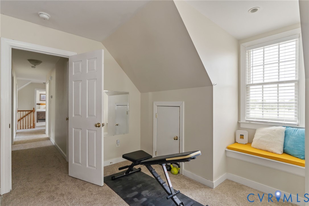 1937 Retreat Dr