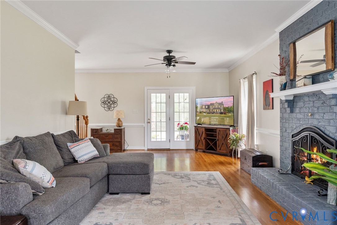 1937 Retreat Dr