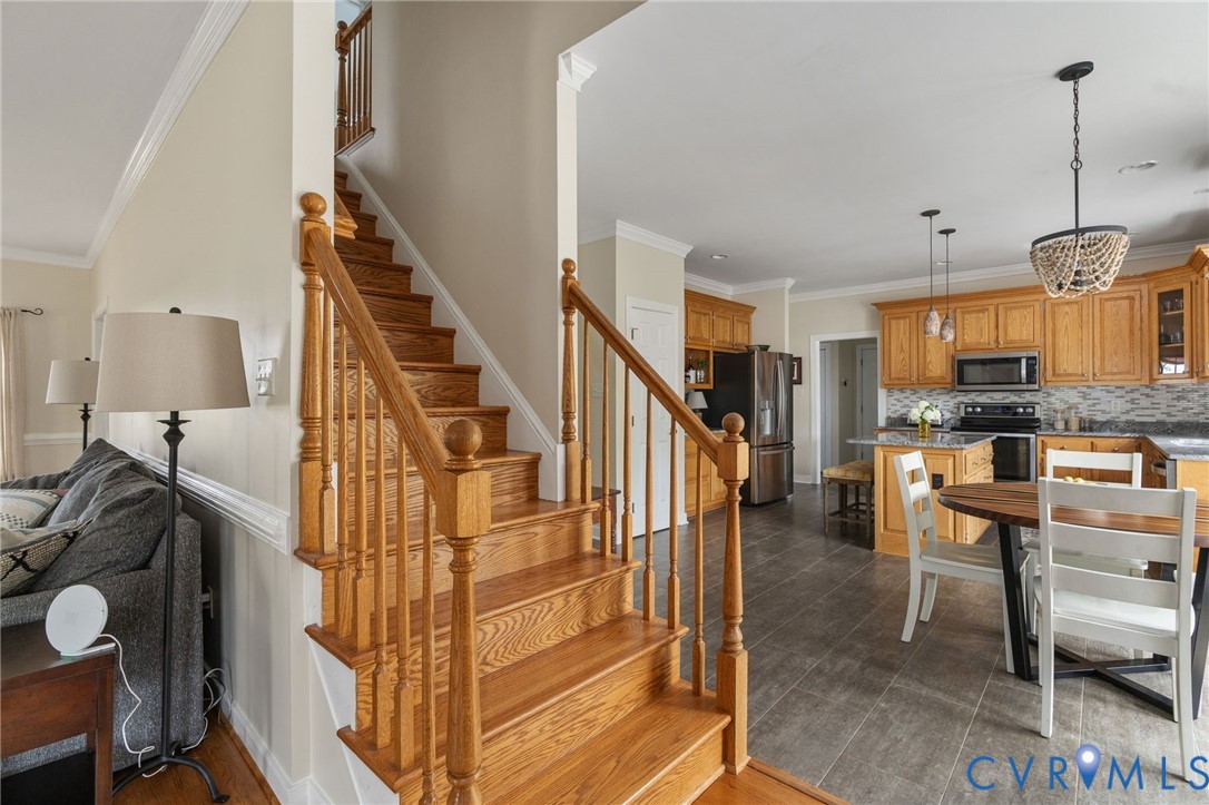 1937 Retreat Dr