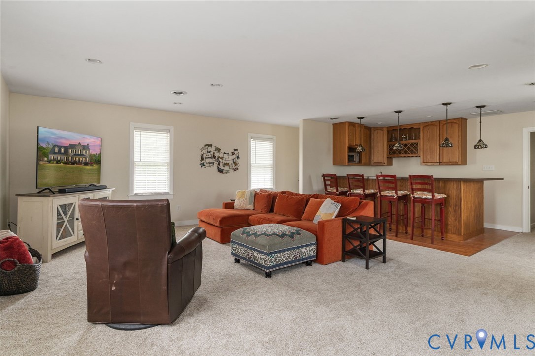 1937 Retreat Dr