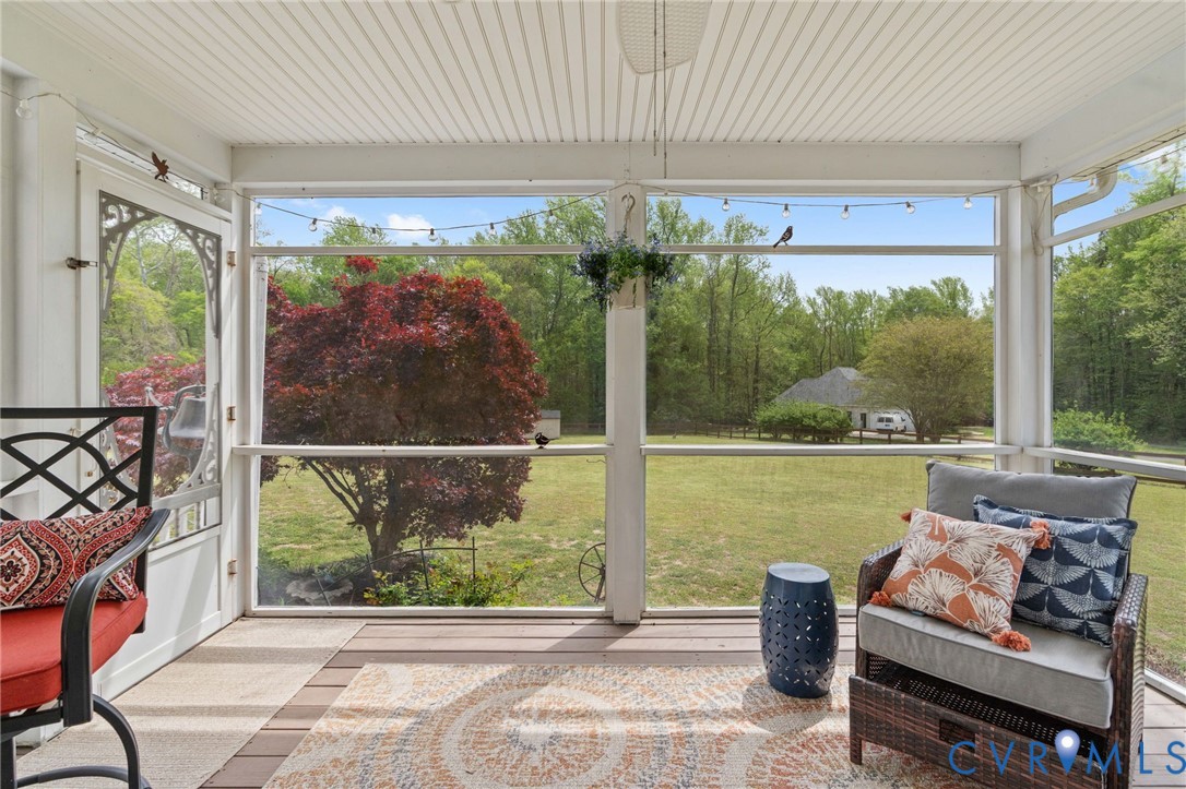 1937 Retreat Dr