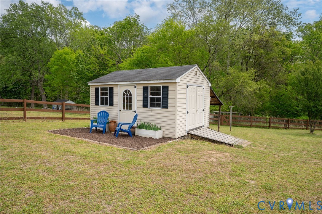 1937 Retreat Dr