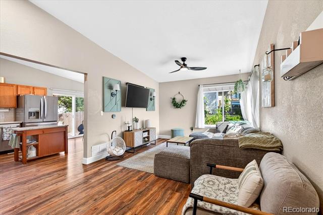 4366 S Dearborn Court