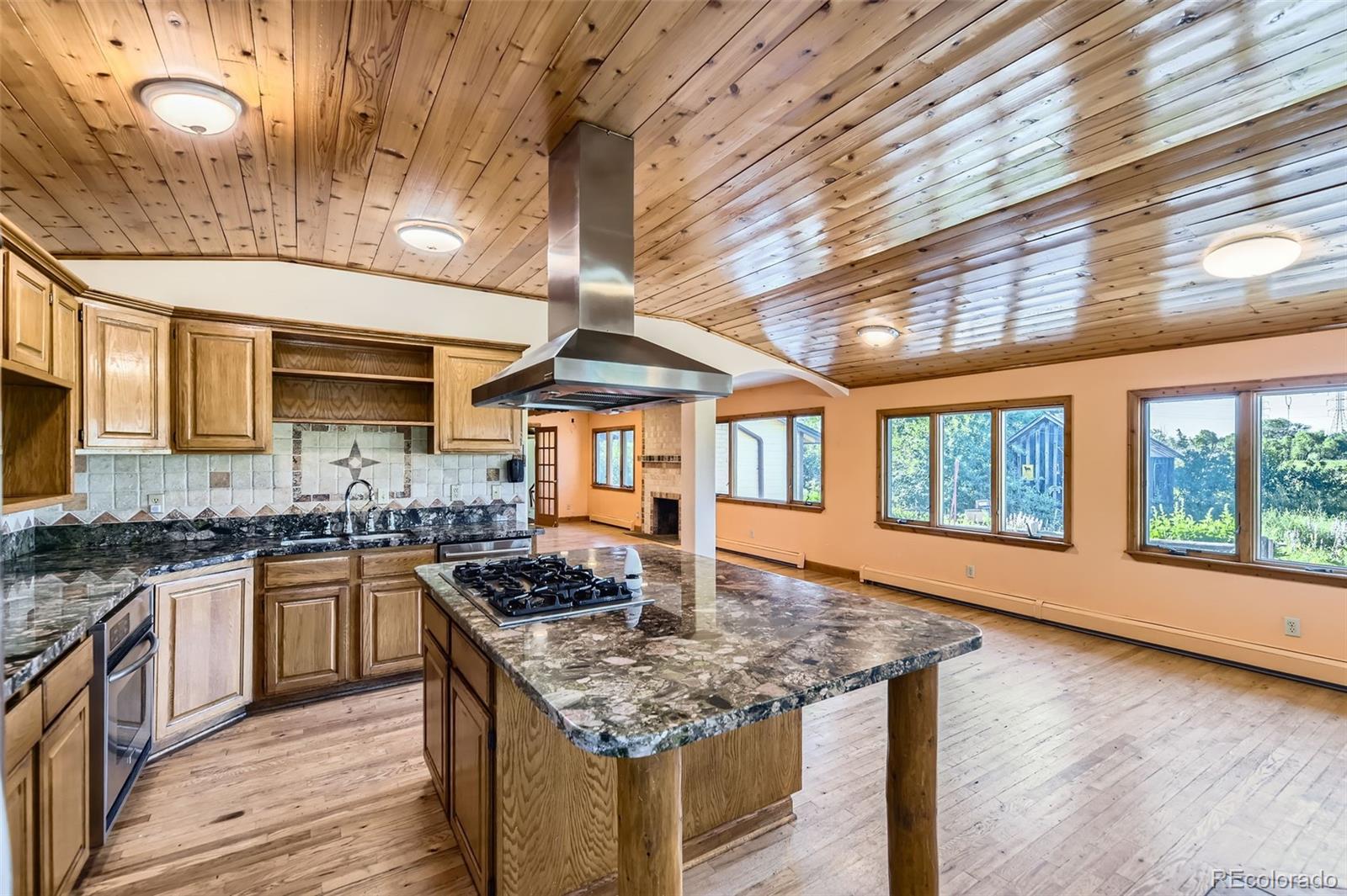 11475 N US Highway 85