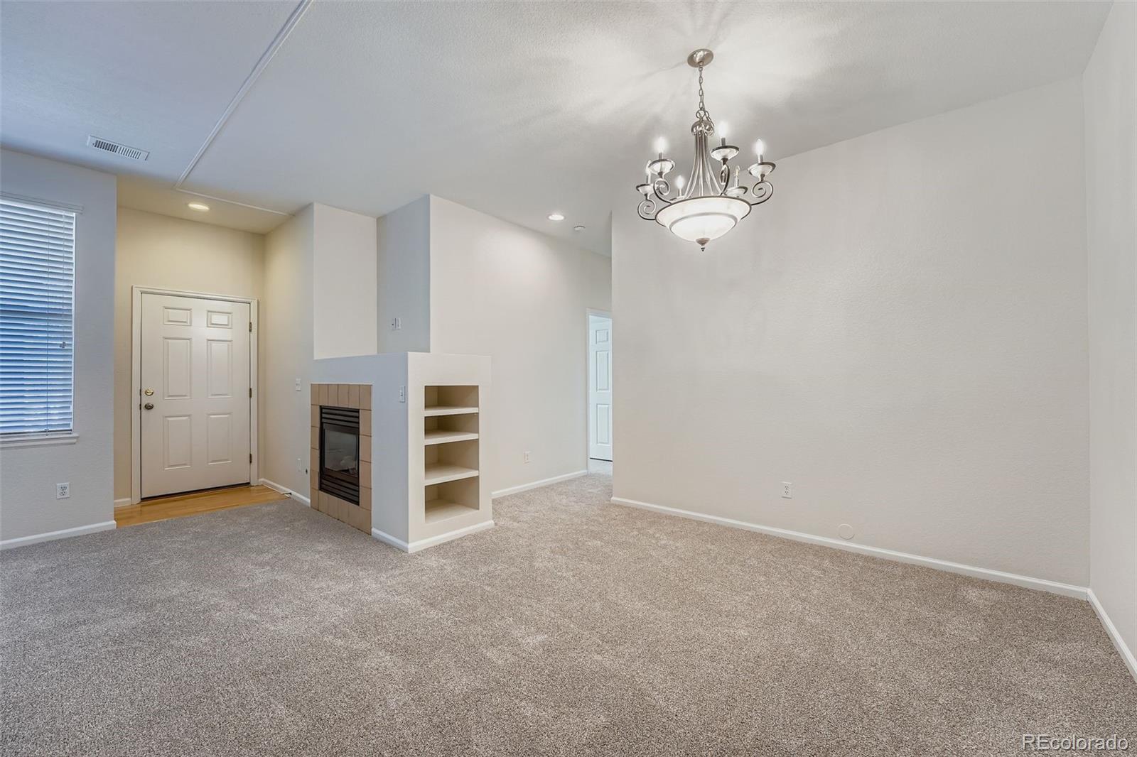 6725 S Versailles Way Unit: 103