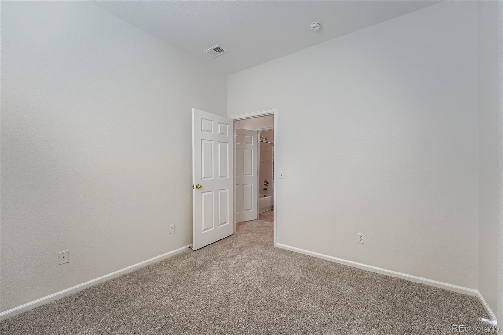 6725 S Versailles Way Unit: 103