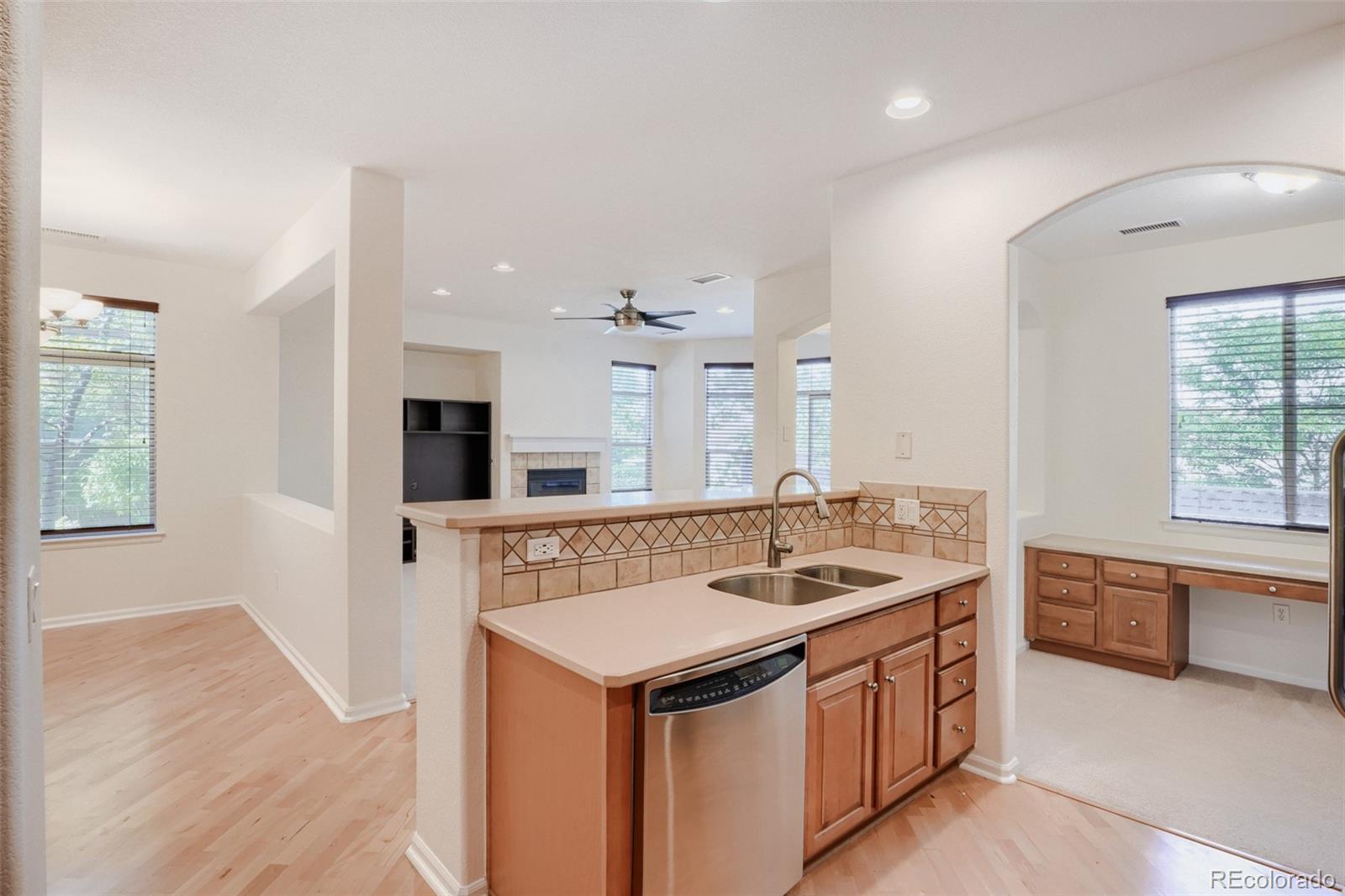 609 W Burgundy Street Unit: B