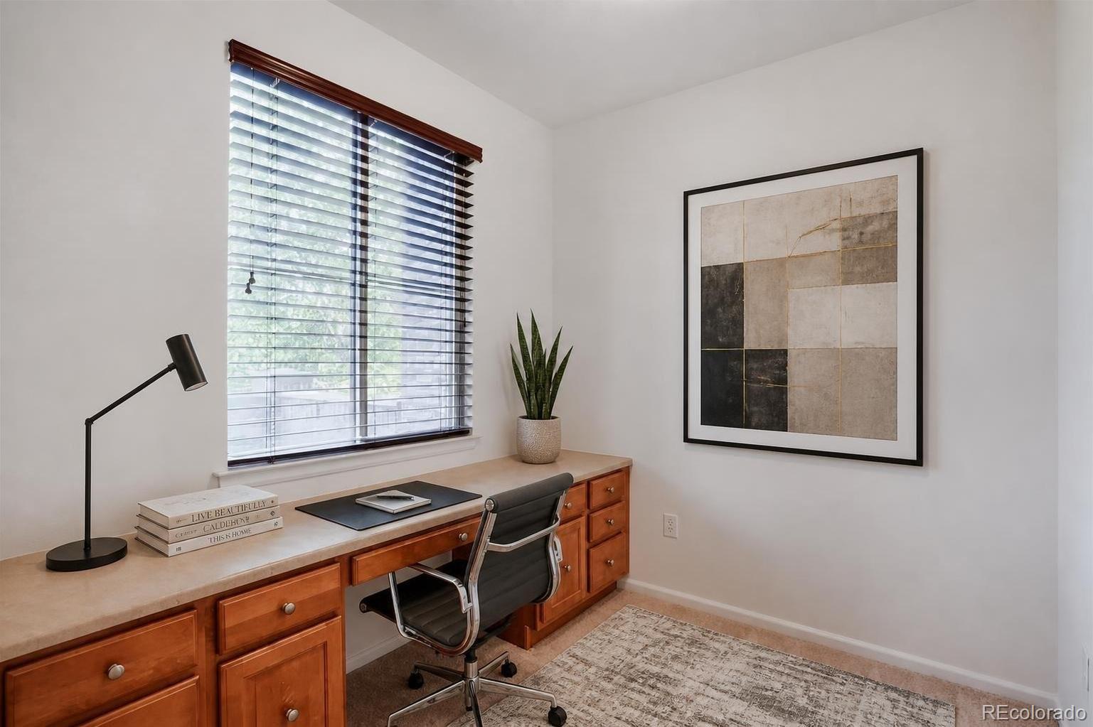 609 W Burgundy Street Unit: B